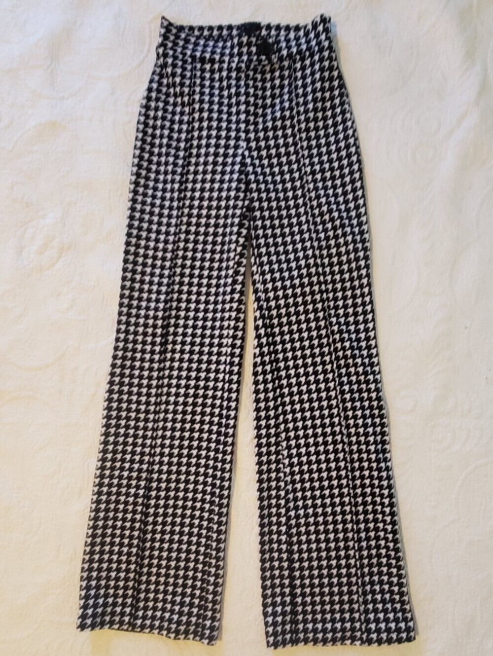 High-Waist Houndstooth Wide-Leg Pants - Black & White Check Back Later Pants - Picture 4 of 8